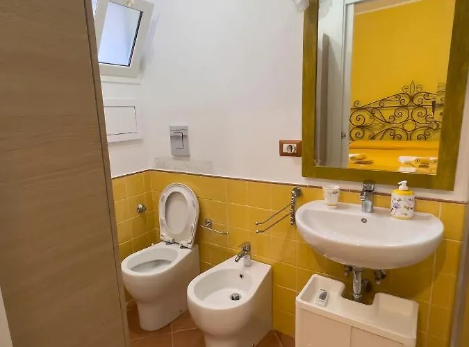 Giallo Napoli